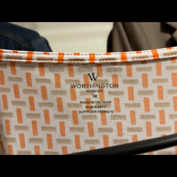 Soft Business Blouse - Picture 2 of 3